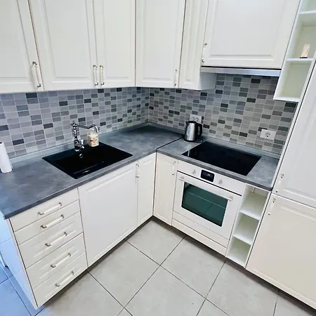 Tenbelsol Apartment *